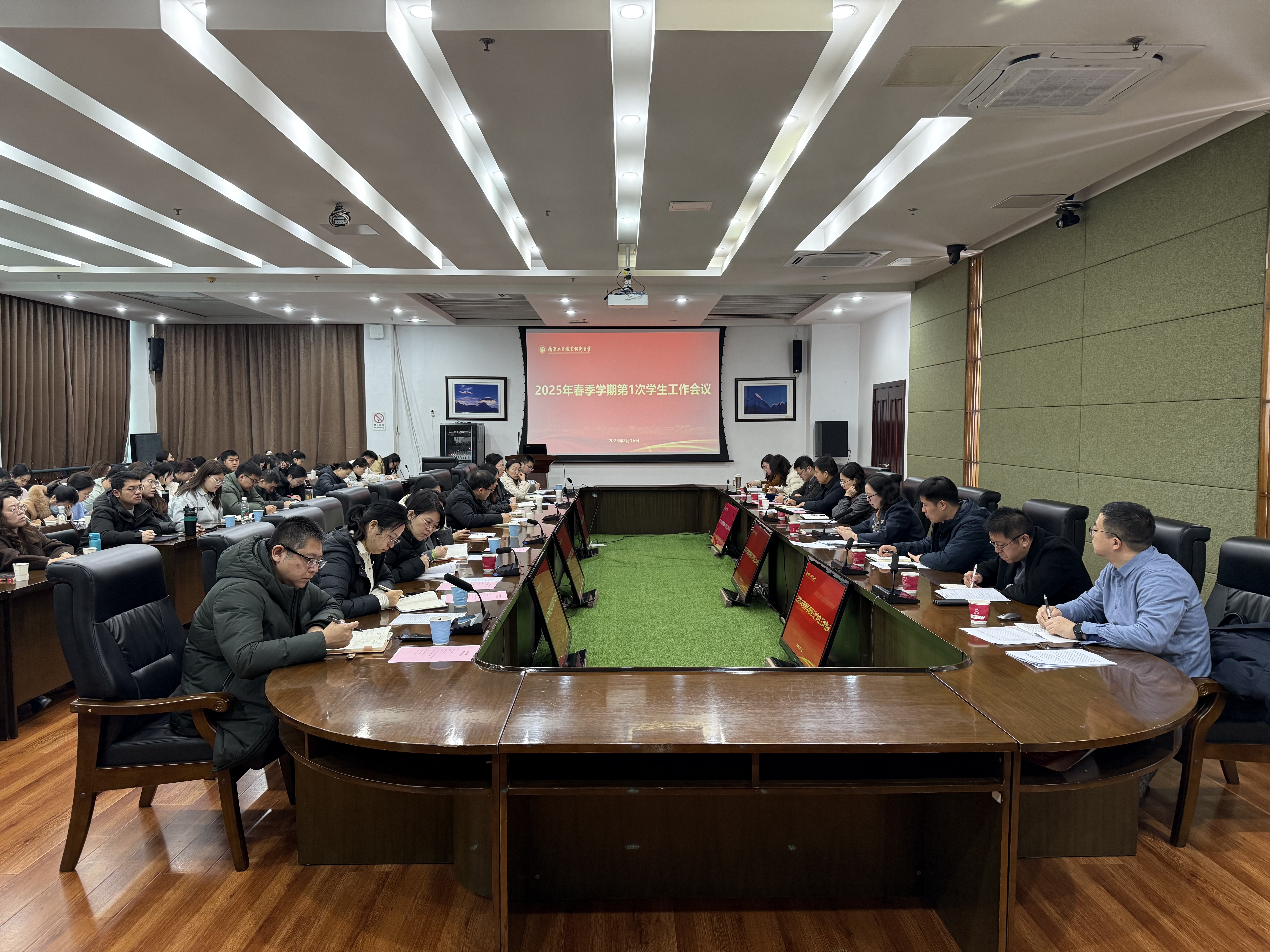 7ba62c2112fc1f24e2d9724df2d5783.jpg 7ba62c2112fc1f24e2d9724df2d5783.jpg